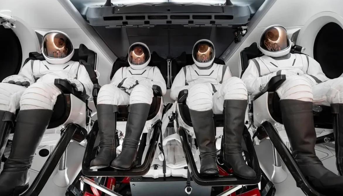 SpaceX揭晓北极星黎明号任务细节：私人宇航员将挑战新高度
