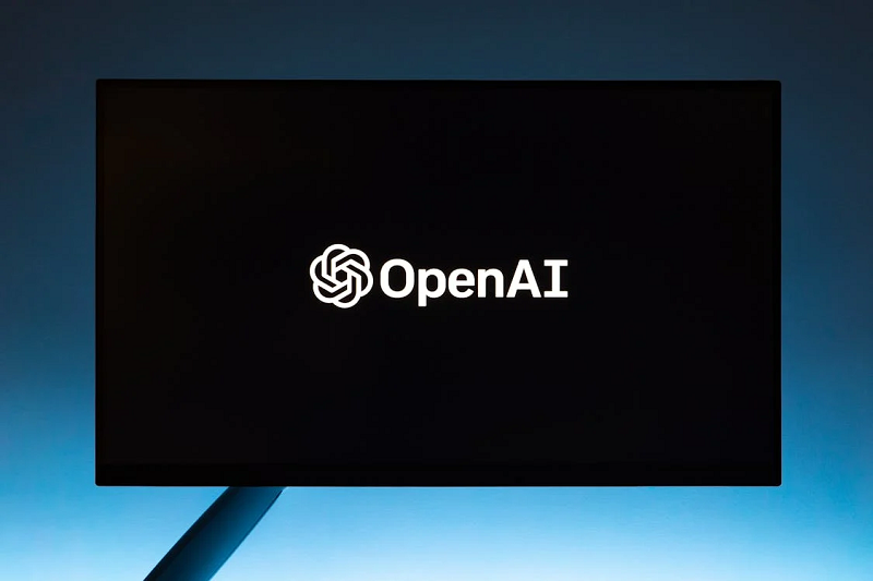 消息称OpenAI挖角谷歌员工开发AI搜索引擎