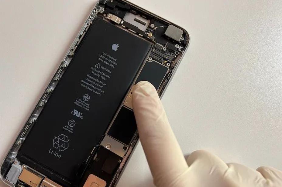 蘋果iPhone 16 Pro Max電池升級爆料：高能量密度與不銹鋼外殼引領創新