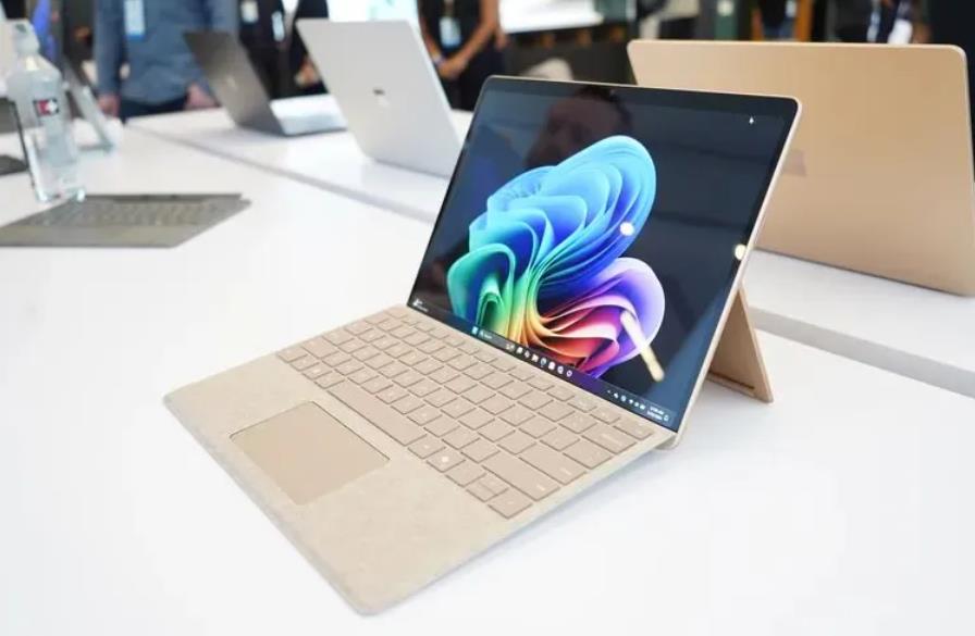 微軟Surface Laptop 6 Pro深度評測：商務(wù)與娛樂的完美結(jié)合