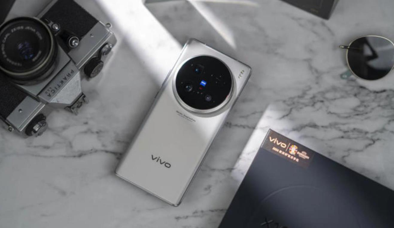 vivo X100 Ultra人像评测：揭秘85mm长焦镜头，让你的照片秒变专业大片！