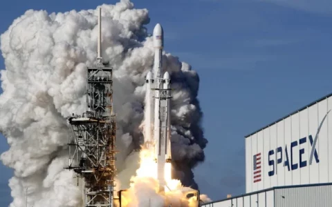 马斯克驳斥SpaceX补贴火箭发射言论：没有一次拼车发射任务亏过钱