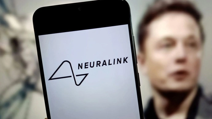 马斯克旗下Neuralink进军英国，招募脑机接口临床试验参与者