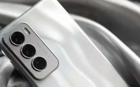 OPPO Reno12：以半价iPhone 15的价格，为你带来超越苹果的体验！