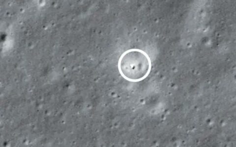 NASA在月背拍到嫦娥六號著陸點