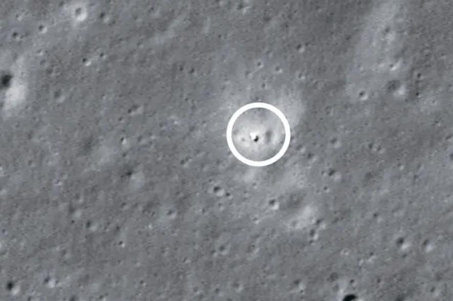 NASA在月背拍到嫦娥六号着陆点