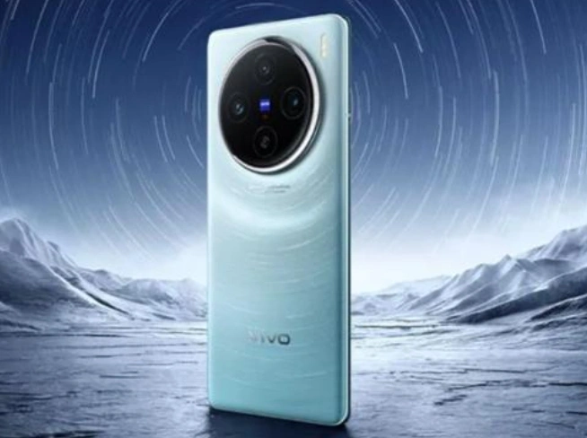 vivo X200 系列屏幕曝光 采用京東方 / 維信諾 大黑邊沒(méi)了