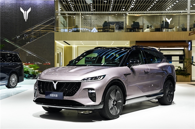 嵐圖知音亮相成都車展，是否能取代特斯拉Model Y成為中大型純電SUV新王者？