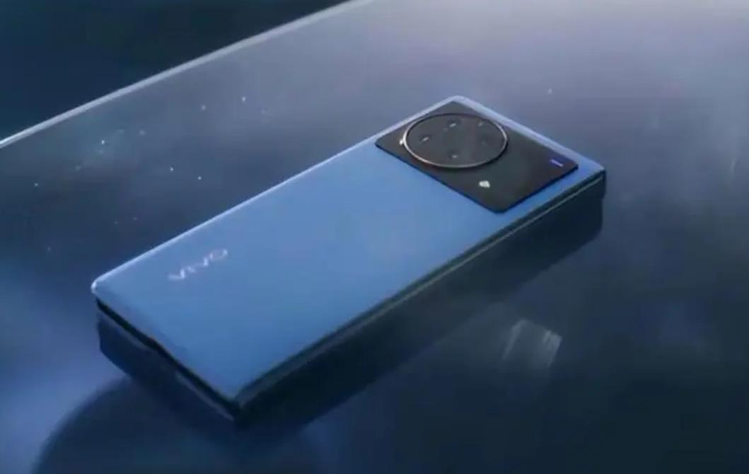 vivo X Fold4曝光：GSMA IMEI數(shù)據(jù)庫(kù)現(xiàn)其蹤跡，或成折疊手機(jī)新卷王