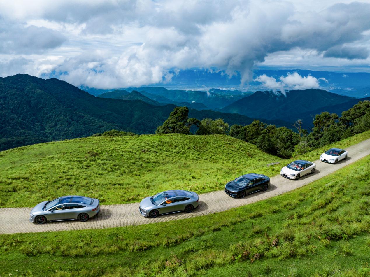 丈量祖國大美山河之旅，鴻蒙智行以實力為基石，書寫產品不凡實力