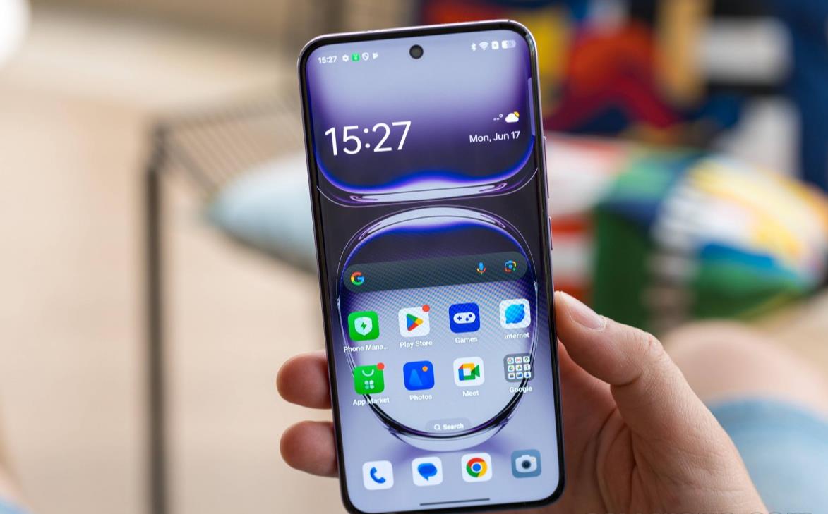 Oppo Reno13 Pro規(guī)格爆料：四微曲面LTPO屏與強(qiáng)勁性能