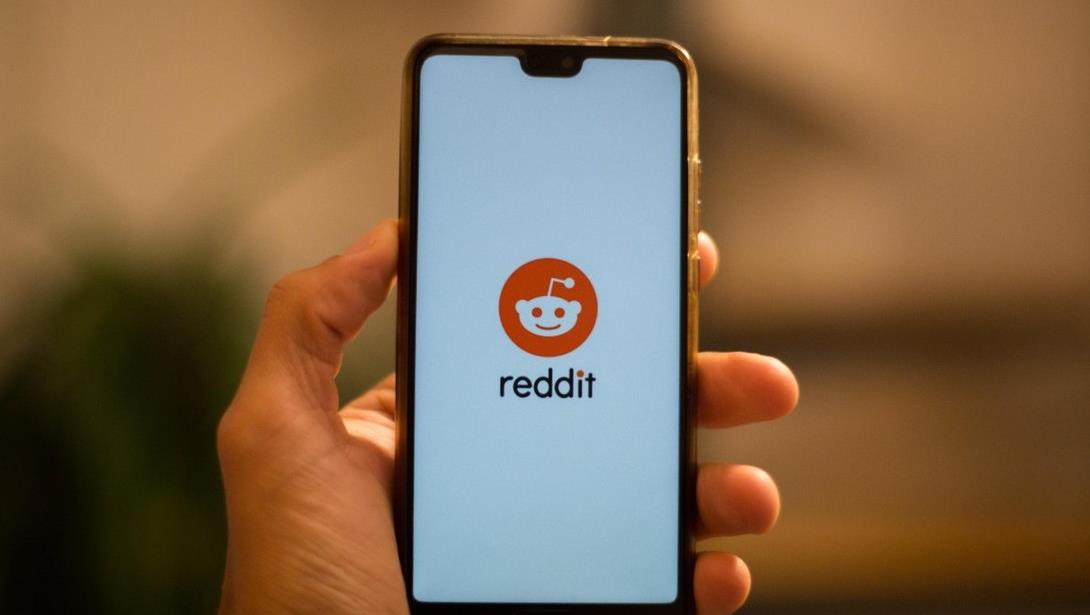 Reddit業(yè)績強勁增長，日活用戶破億但股價下跌