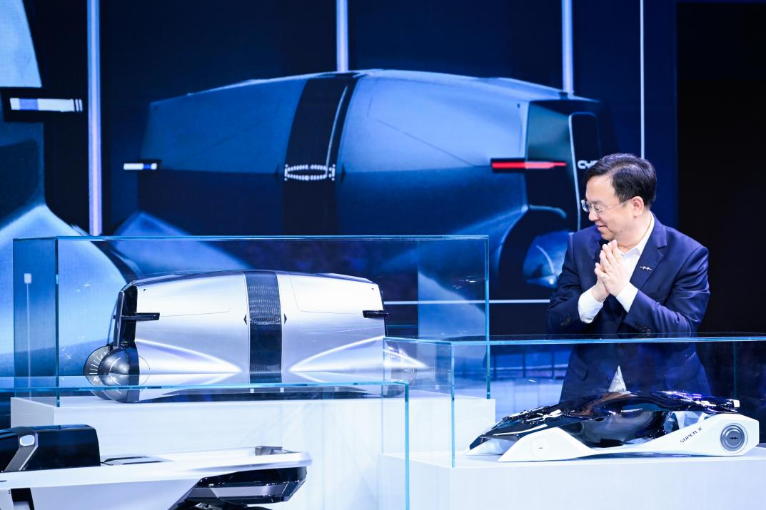 王傳福親臨頒獎！比亞迪全球汽車設(shè)計大賽閃耀上海車展，攜手全球青年共筑未來出行夢