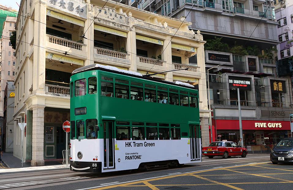 香港百年電車今起調(diào)價 成人票價漲至3.3港元