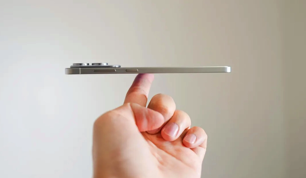 三星Galaxy S25 Edge深度體驗(yàn)評測  輕薄革命的潮流引領(lǐng)者