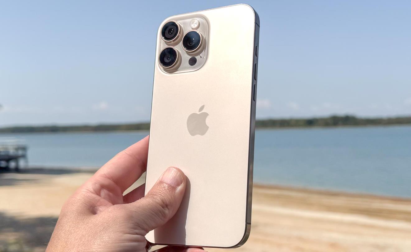 蘋果iPhone 17 Pro Max傳聞：6.9英寸巨屏+三攝大改