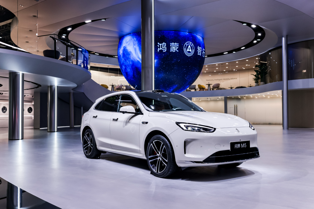 粵港澳車展流量擔(dān)當(dāng)，問界新M5 Ultra緣何成為年輕人購車首選