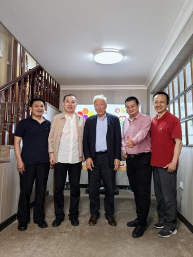 聯(lián)合國KIP國際學院主席法比亞諾先生一行參訪沃民高科,共探中醫(yī)AI融合創(chuàng)新