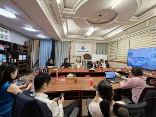 聯(lián)合國KIP國際學院主席法比亞諾先生一行參訪沃民高科,共探中醫(yī)AI融合創(chuàng)新