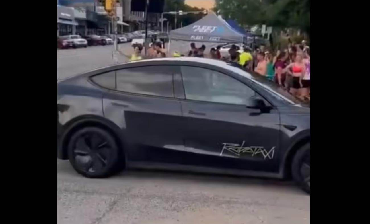 馬斯克呼吁歐盟加速批準FSD 為Robotaxi全球擴張鋪路