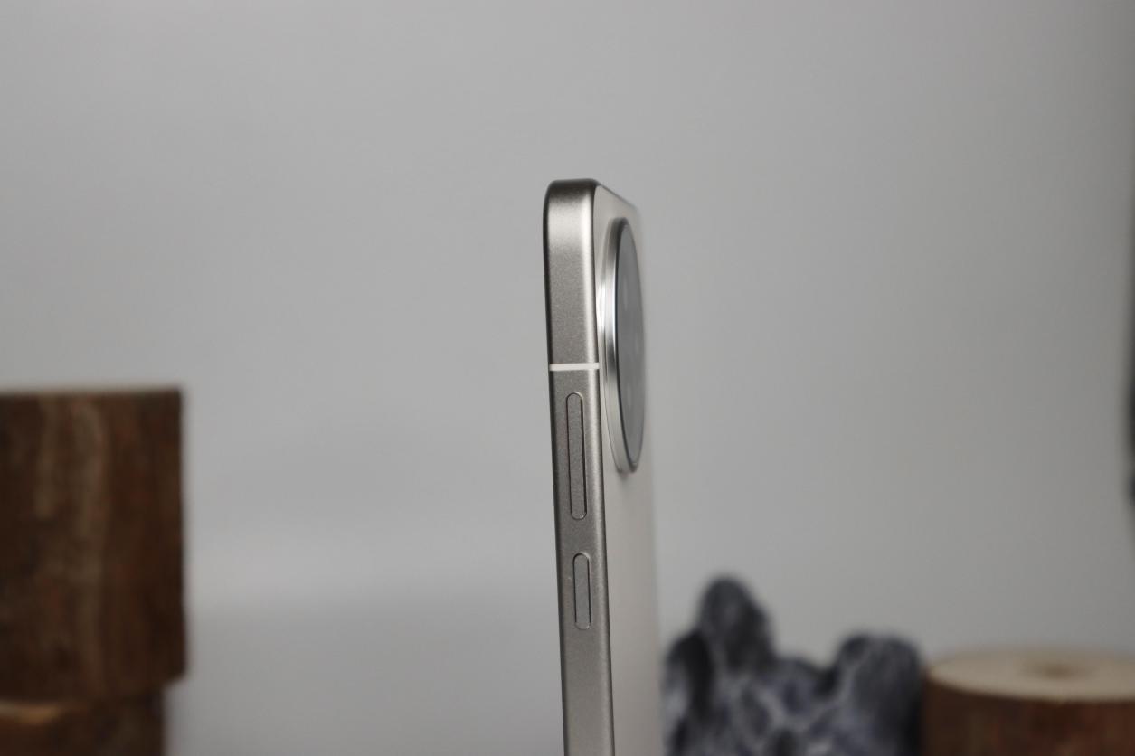 實(shí)測(cè)REDMI K80至尊版 用實(shí)力刷新旗艦定義