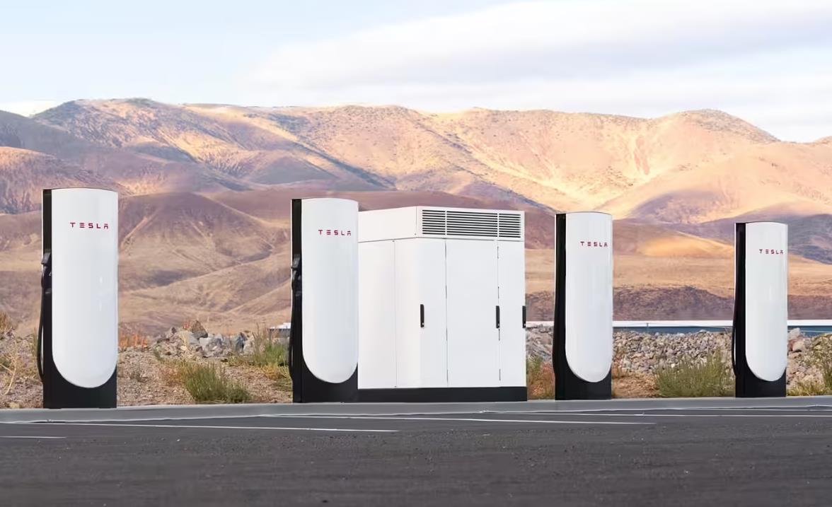 特斯拉全球超充樁突破7萬根 中國布局超2100座充電站