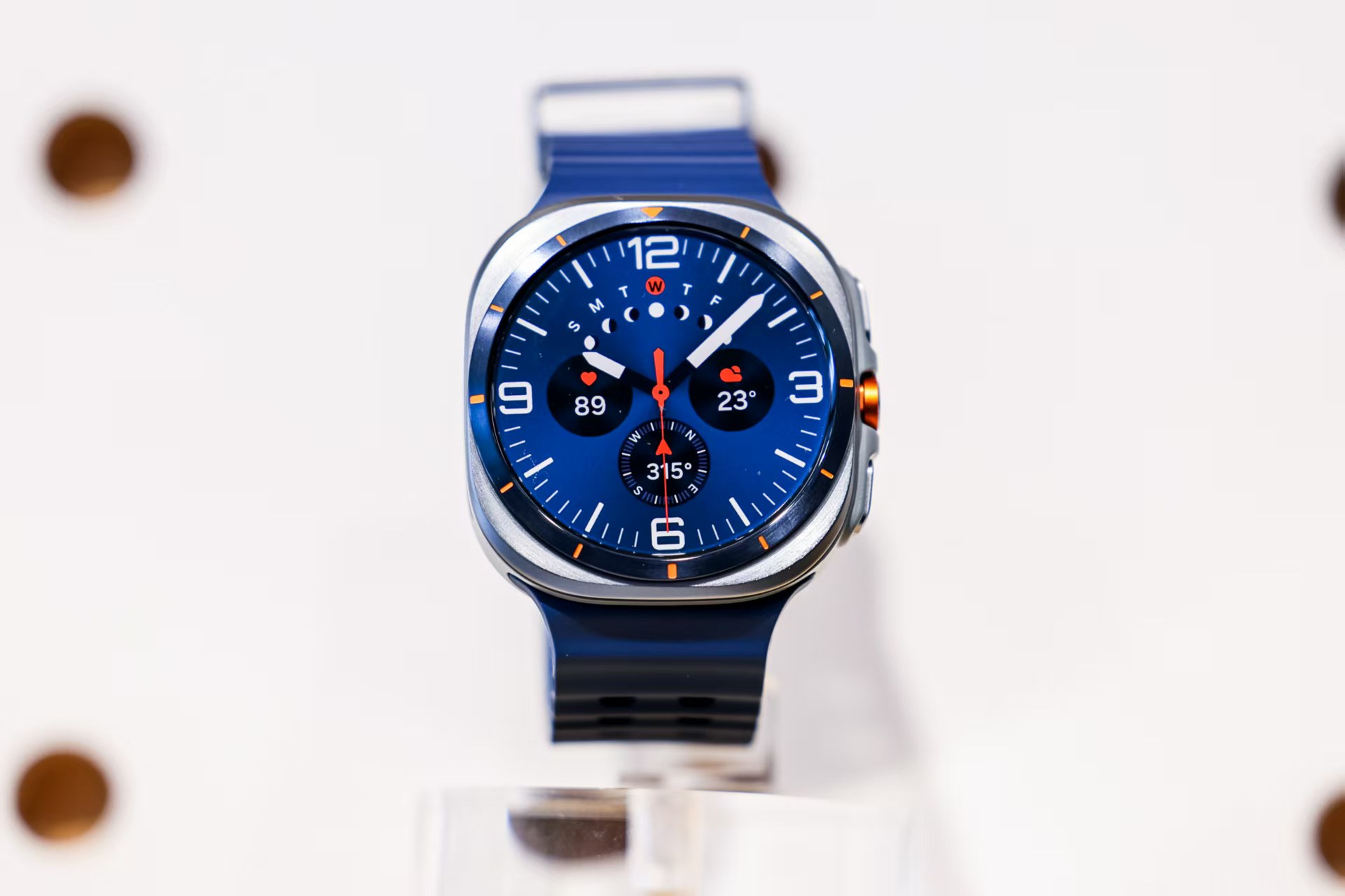 Ultra級(jí)腕表之選 新款三星Galaxy Watch Ultra預(yù)約進(jìn)行中！