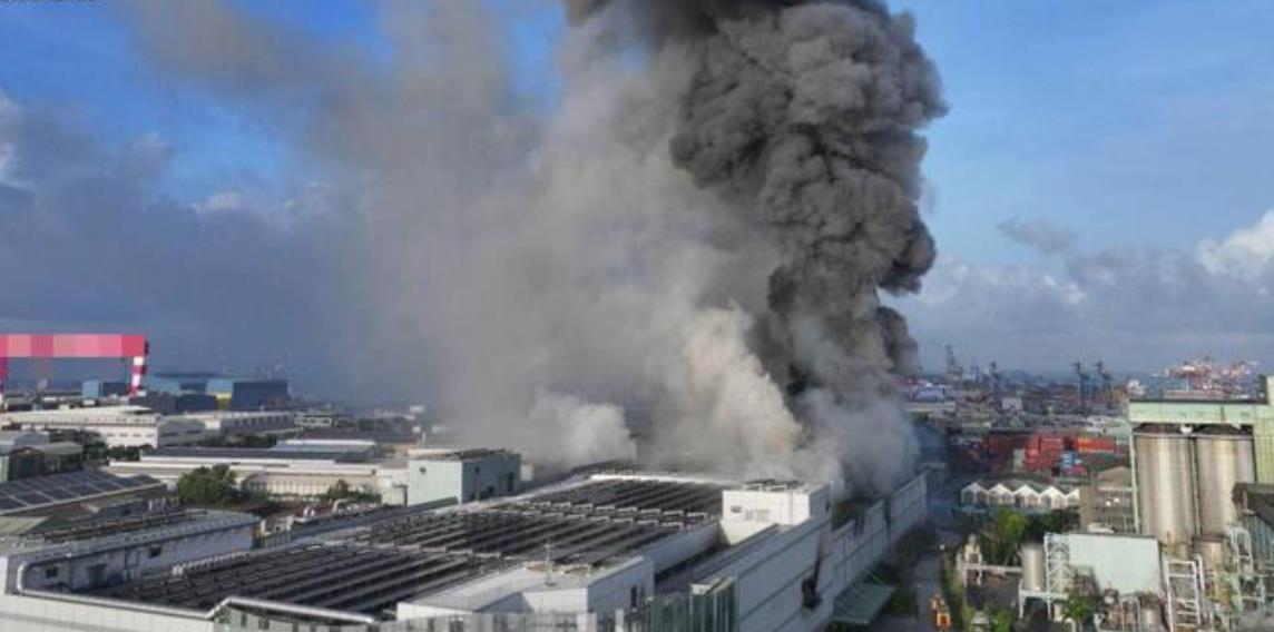 臺灣電池工廠清晨爆炸起火 15人受傷急送醫(yī)